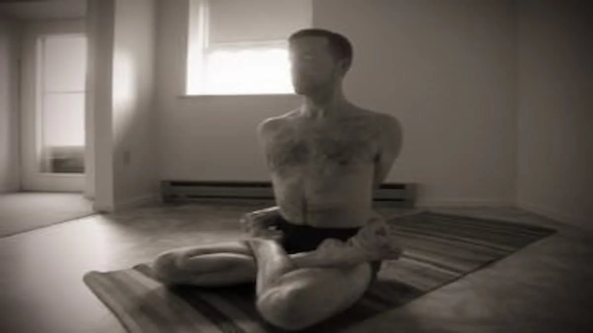 Combining Vipassana Meditation with Yoga Fundamentals | by Olga G | Medium