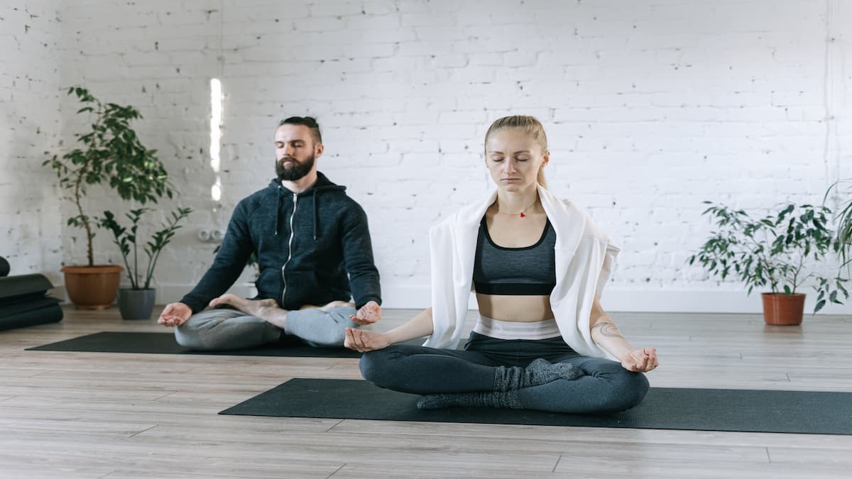 Maha Vedha Mudra in Yoga